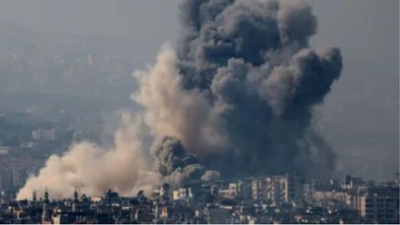 ईरान ने किया दुबई के बुर्ज खलीफा के सामने ड्रोन हमला