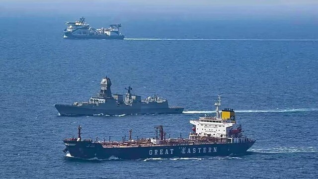 स्ट्रेट से भारत आ रहे जहाजों पर ईरान की फायरिंग